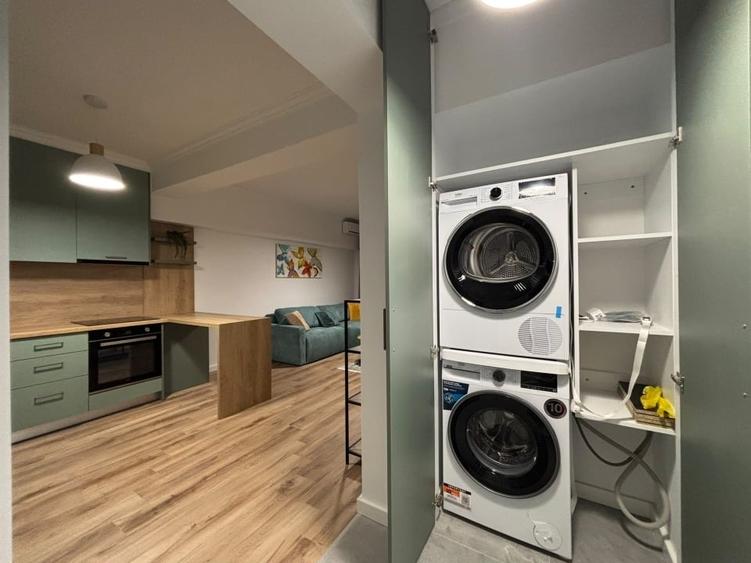 Apartament cu 2 camere semidecomandat, mobilat în Calea Aradului