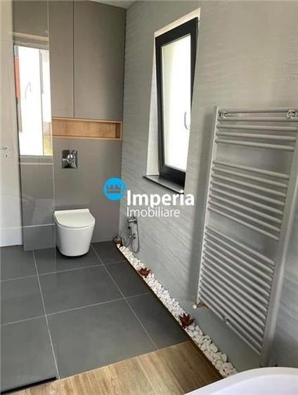 Casă individuală cu 4 camere cu Canalizare în Rediu