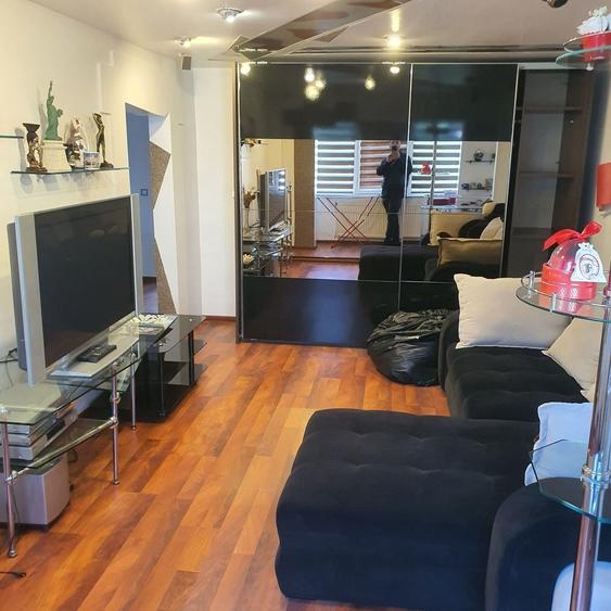Apartament cu 3 camere decomandat în Nord