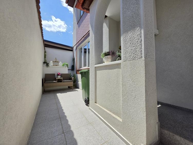 Casă individuală cu 2 camere cu Teren 200 Mp în Muncii