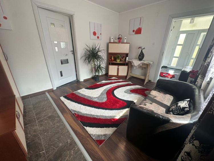 Casă individuală cu 3 camere cu Teren 380 Mp în Cugir