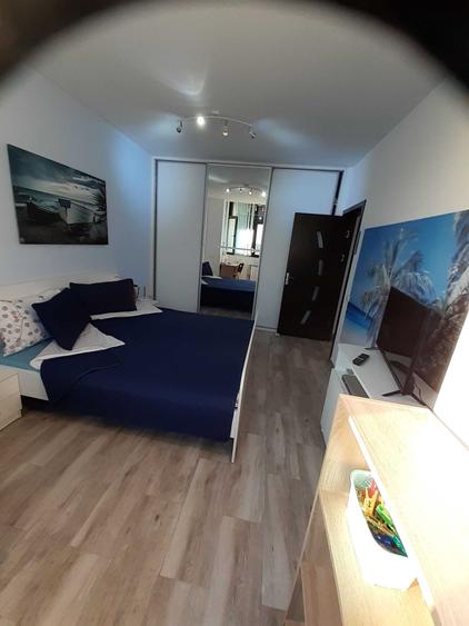 Apartament cu 2 camere semidecomandat în Palazu Mare