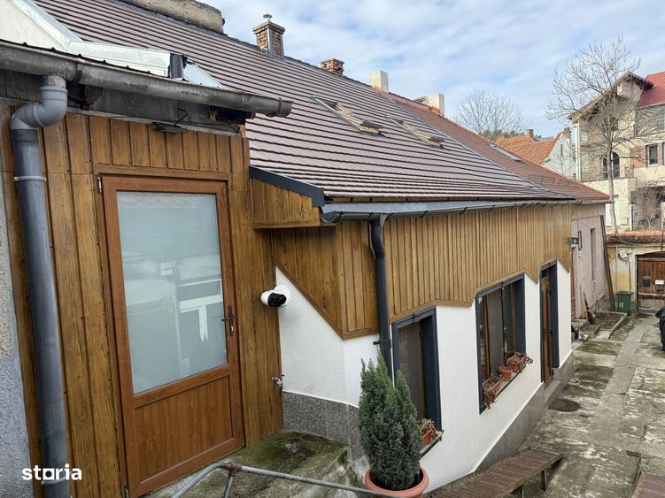 Apartament cu 3 camere decomandat în Bartolomeu
