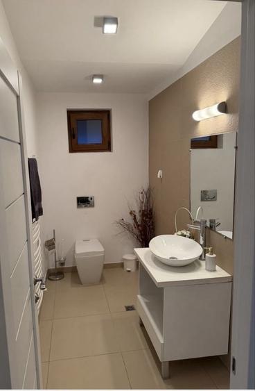 Casă cu 2 camere cu Teren 800 Mp în Cartierul Verde