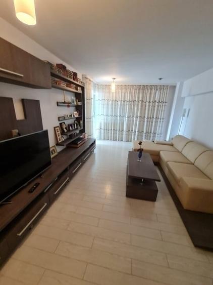 Apartament cu 2 camere semidecomandat în Centru Civic