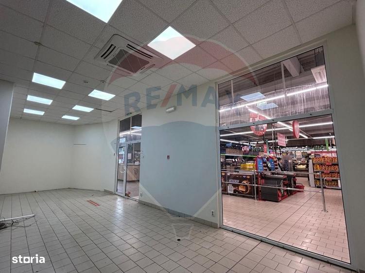 Spațiu comercial, de 58 mp, în Posta