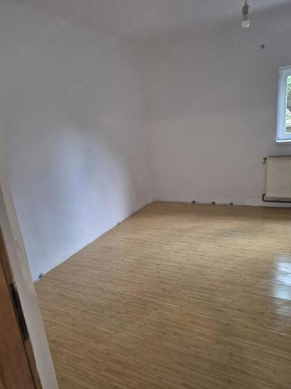Casă cu 2 camere cu Teren 300 Mp în Andronache