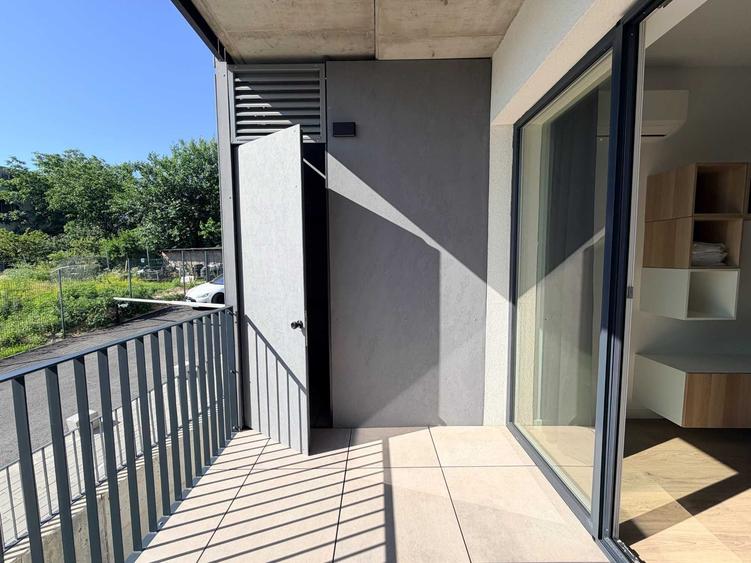 Apartament cu 2 camere decomandat în Doamna Ghica