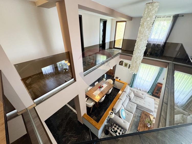 Casă individuală cu 5 camere cu Teren 704 Mp în Borhanci