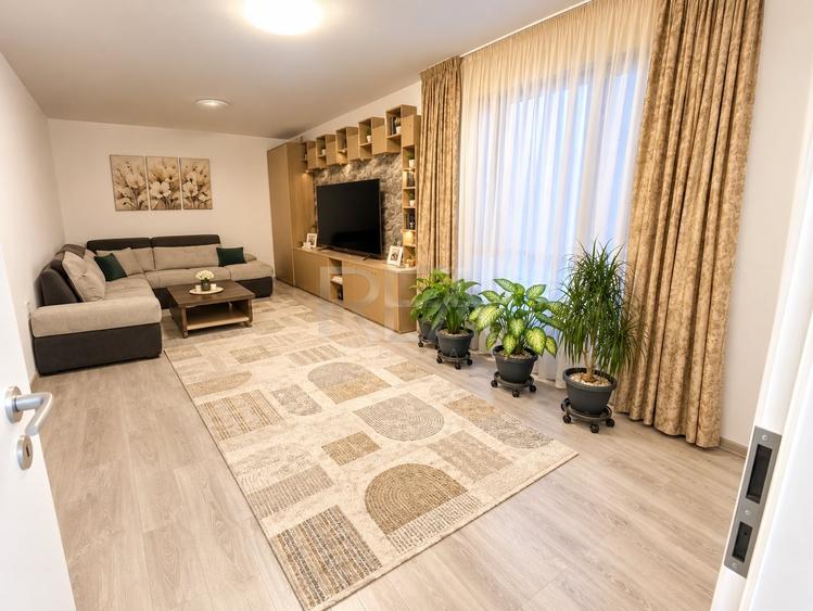 Apartament cu 4 camere decomandat, mobilat în Rahova