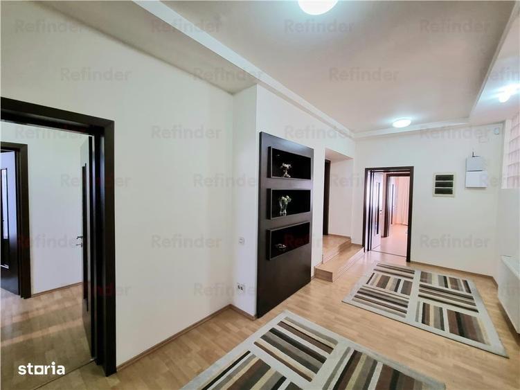 Casă cu 5 camere cu Teren 990 Mp în Băneasa