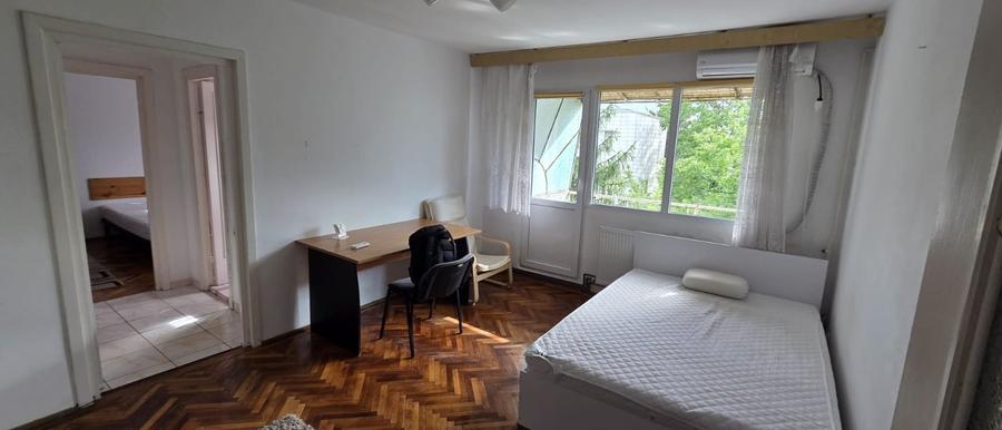 Apartament cu 2 camere semidecomandat în Tipografilor