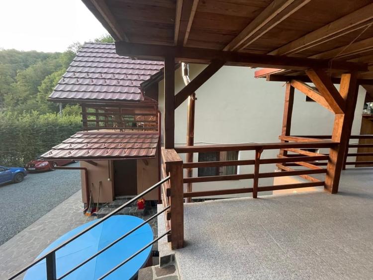 Hotel/Pensiune, de 200 mp, în Firiza