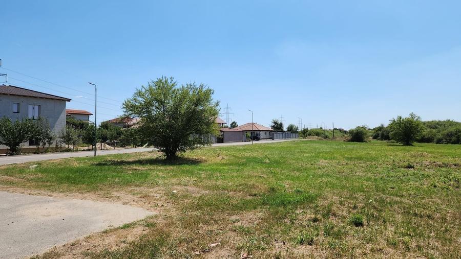Teren agricol extravilan de 6330 mp, în Ghiroda