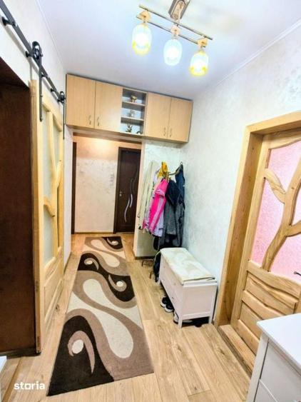 Apartament cu 3 camere decomandat în Săsar