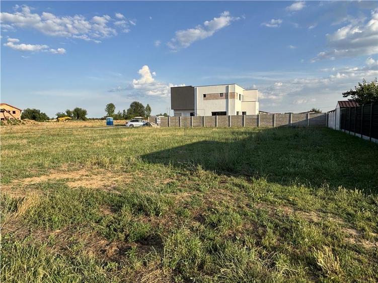 Teren intravilan de 817 mp, în Giroc