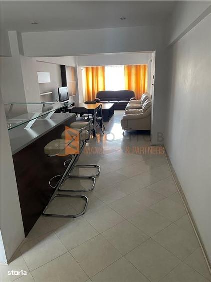 Apartament cu 3 camere decomandat în Central