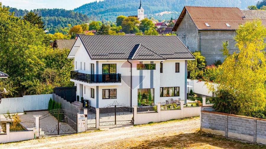 Casă individuală cu 5 camere cu Teren 400 Mp în Bunloc