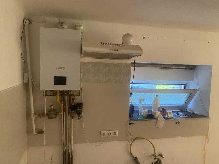 Garsonieră decomandată în Central