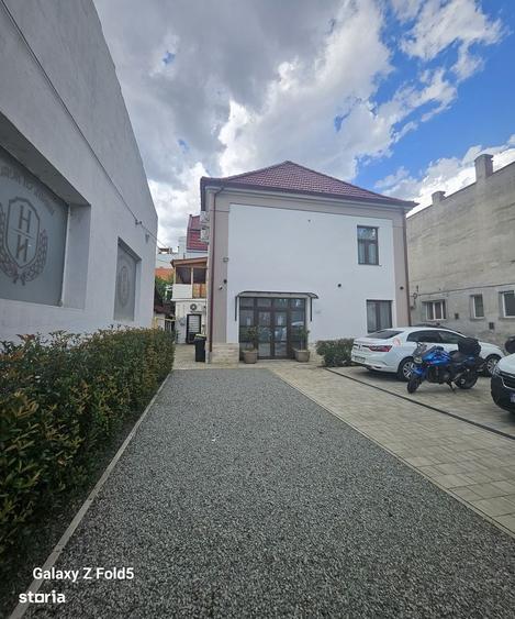 Spațiu comercial, de 65 mp, în Central
