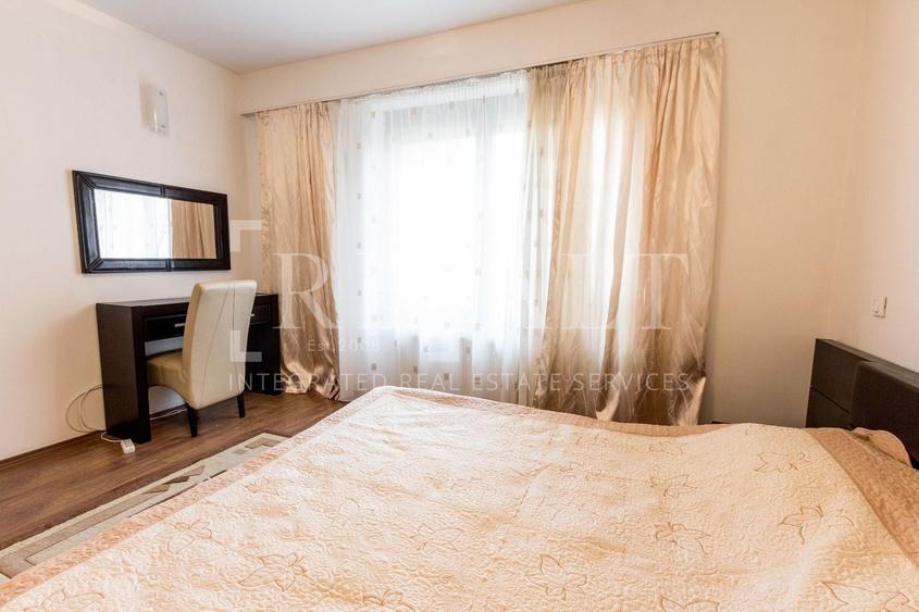 Apartament cu 3 camere semidecomandat, mobilat în Ștefan cel Mare