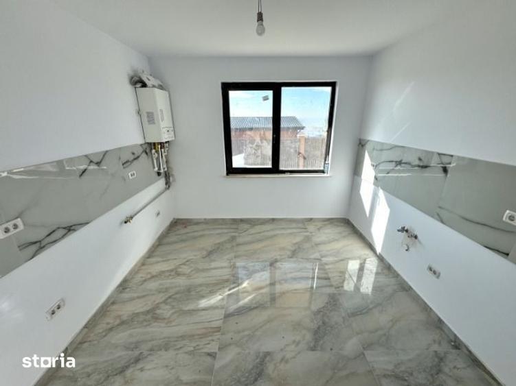 Casă cu 4 camere cu Teren 500 Mp în Valea Lupului