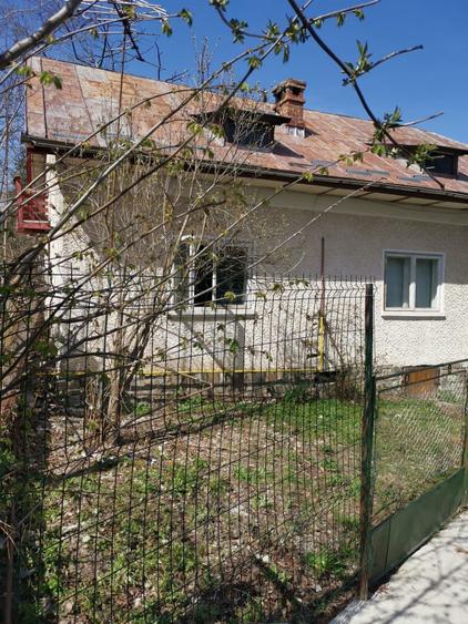 Teren de 102 mp, în Central