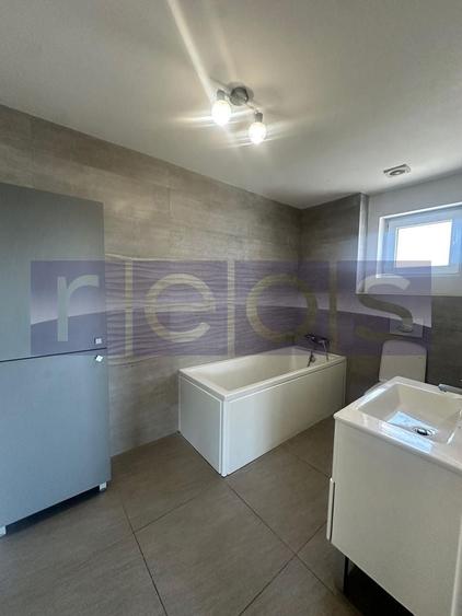 Apartament cu 3 camere în Ștefăneștii de Jos