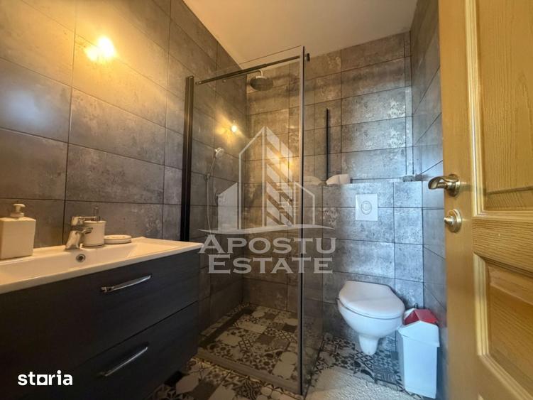 Casă cu 5 camere cu Teren 426 Mp în Sânandrei