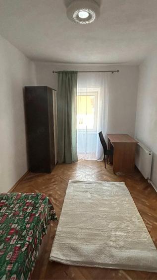 Apartament cu 4 camere decomandat în Ultracentral