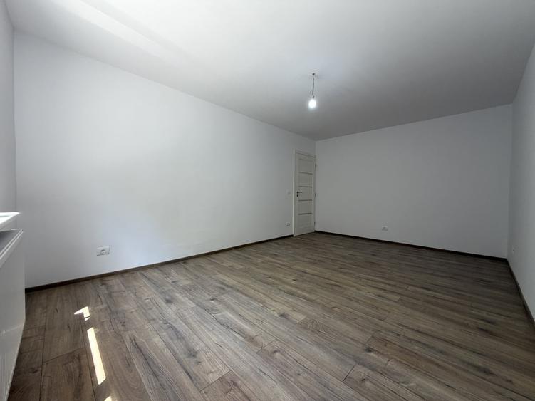 Apartament cu 2 camere decomandat în Soarelui