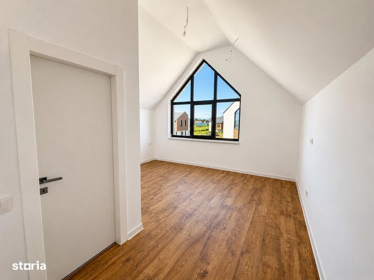 Casă cu 4 camere în Stupini