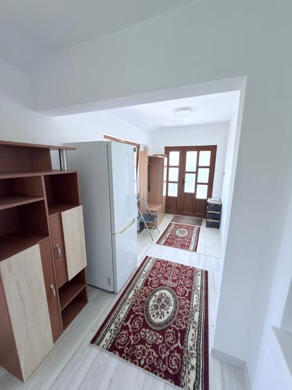 Casă individuală cu 2 camere cu Teren 890 Mp în Central
