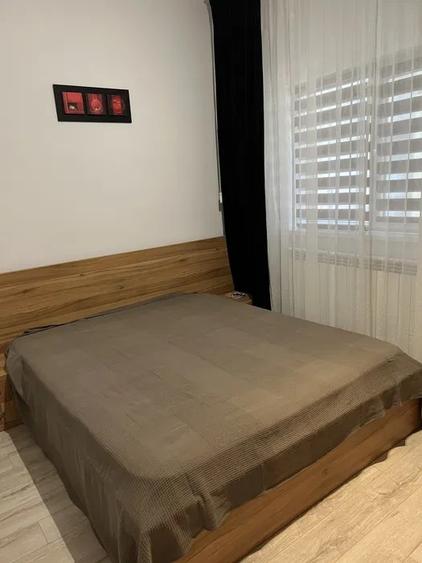 Casă individuală cu 4 camere cu Canalizare în Primo