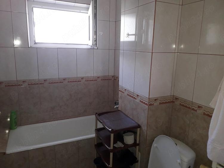 Apartament cu 3 camere decomandat în Inel I