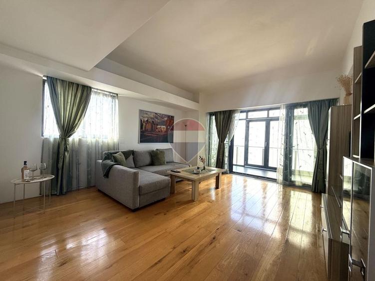 Apartament cu 2 camere nedecomandat, mobilat în Faleza Nord