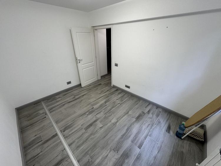 Apartament cu 3 camere semidecomandat, mobilat în Tomis II