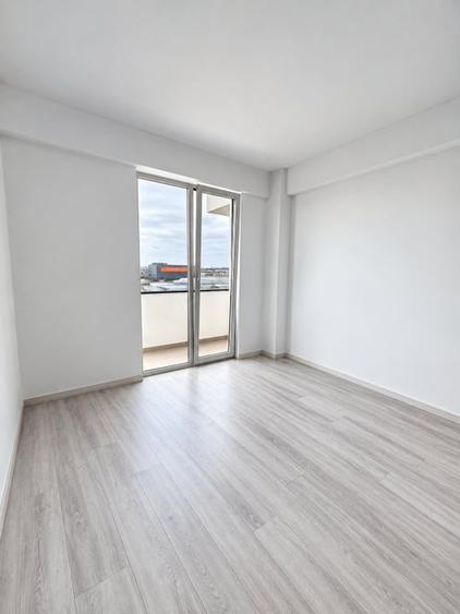 Apartament cu 3 camere decomandat în Calea Severinului