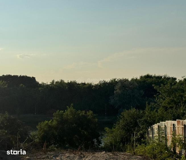 Teren de 1800 mp, în Găneasa