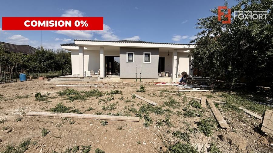 Duplex cu 3 camere cu Canalizare în Albina