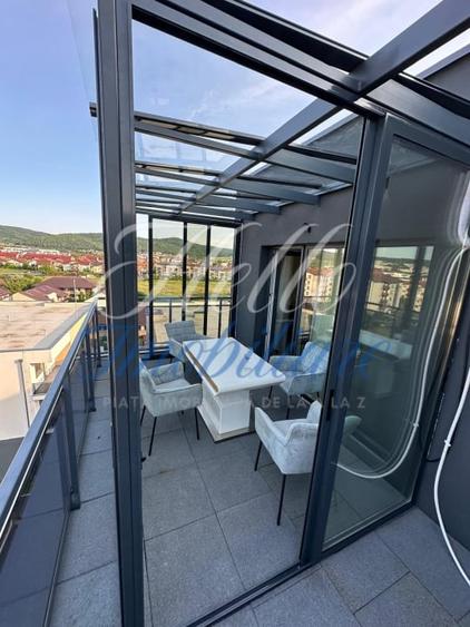 Apartament cu 3 camere, mobilat în Florești