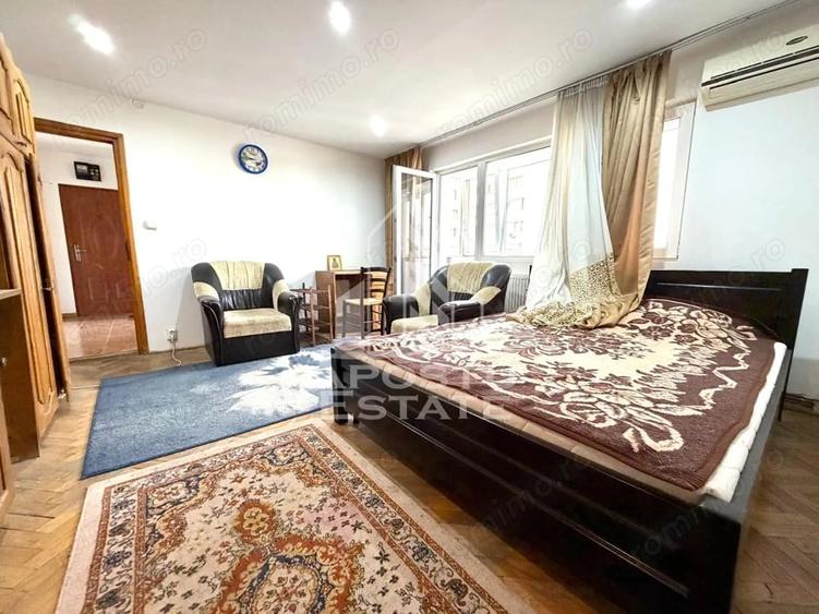 Apartament cu 2 camere semidecomandat în Girocului