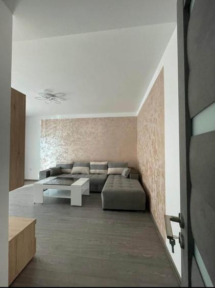 Apartament cu 2 camere decomandat, mobilat în Mihai Viteazul