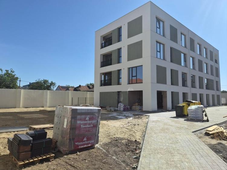 Garsonieră decomandată în Lipovei