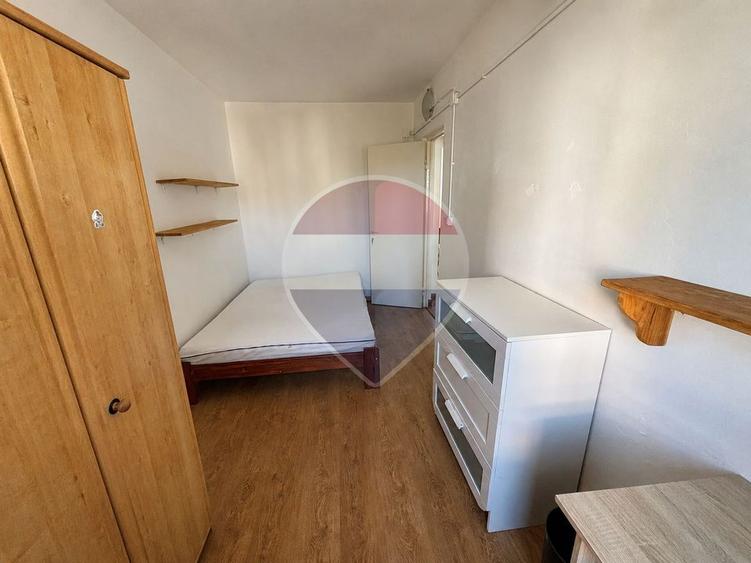 Apartament cu 4 camere semidecomandat în Mănăștur