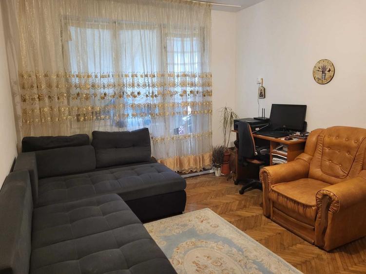 Apartament cu 2 camere semidecomandat în Crevedia