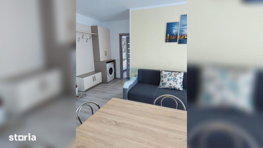 Apartament cu 3 camere semidecomandat în Florești