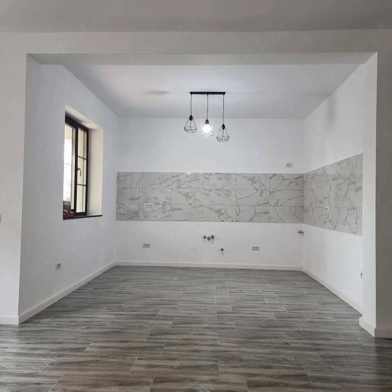 Casă cu Teren 170 Mp în Central