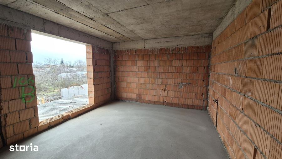 Casă cu 5 camere cu Teren 668 Mp în Mogoșoaia