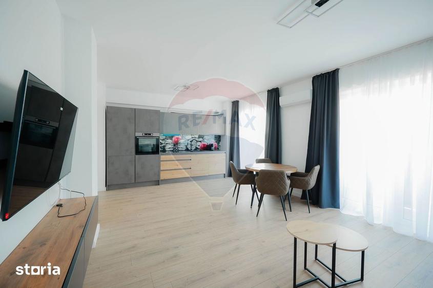 Apartament cu 3 camere, mobilat în Seleuș